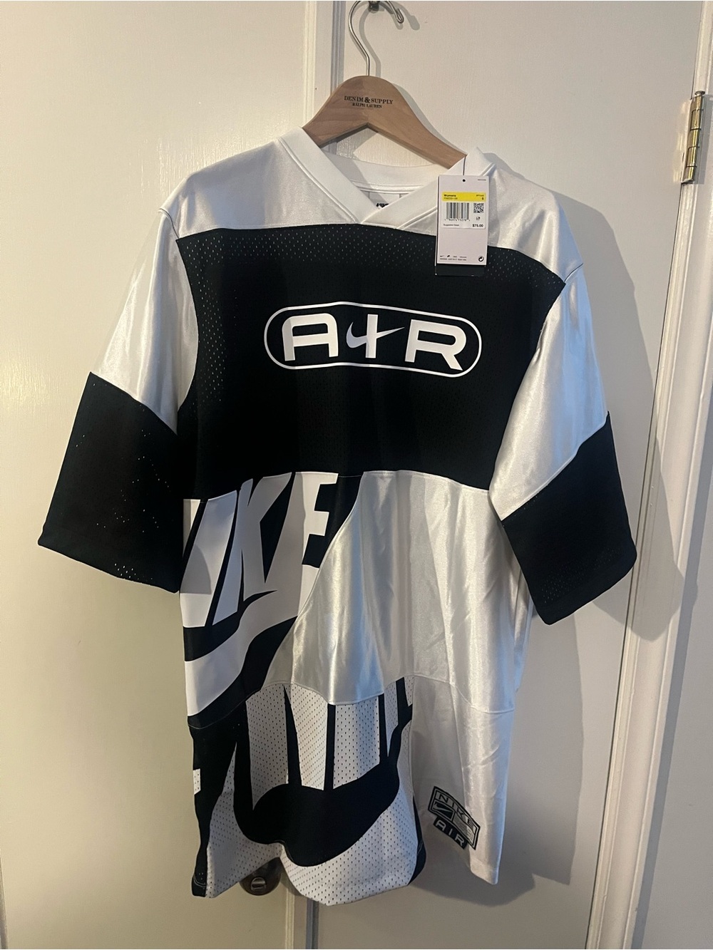 Nike Air Black & White Patch Logo Top